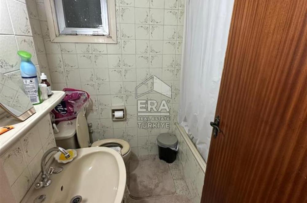 3+1 FLAT IN THE CENTER OF KYRENIA, ZERO TO THE SEA