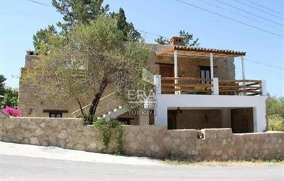 VILLA WITH POOL FOR SALE IN OZANKOY, KYRENIA