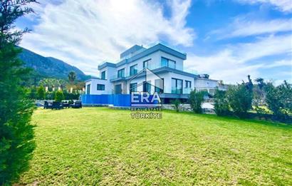 ULTRA LUXURIOUS VILLA FOR SALE IN KYRENIA