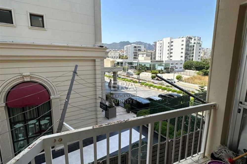 3+1 FLAT IN THE CENTER OF KYRENIA, ZERO TO THE SEA