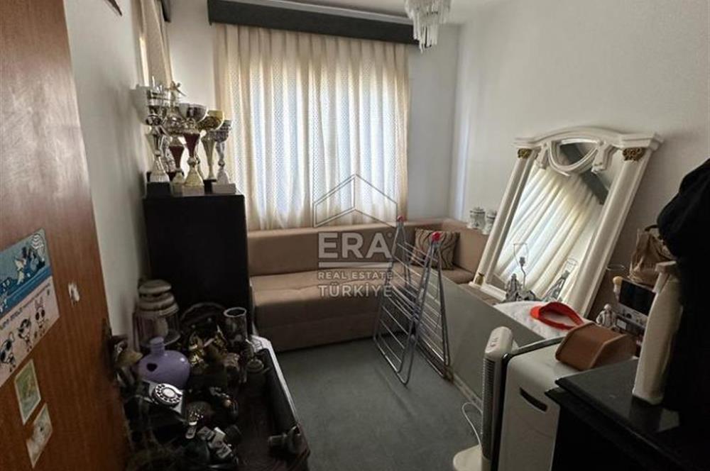 3+1 FLAT IN THE CENTER OF KYRENIA, ZERO TO THE SEA