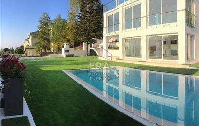 LOVELY VILLA FOR SALE IN KYRENIA