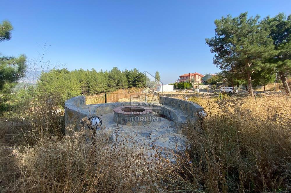 Kemalpaşa Aşağıkızılca’da Orman Manzaralı 4+2 Satılık Villa
