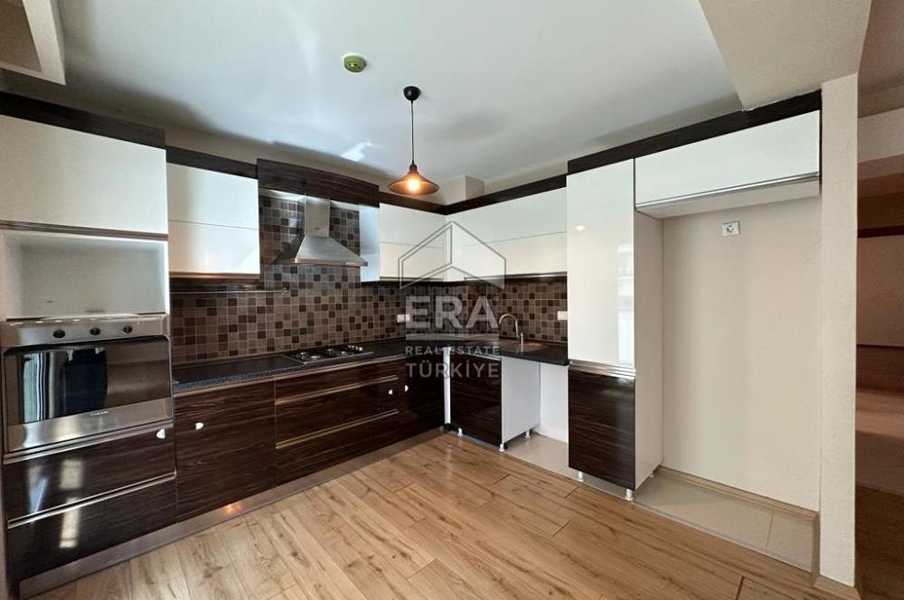 Bayraklı Mansuroğlu Mahallesi Selenova Evleri Kiralık 3+1 Daire