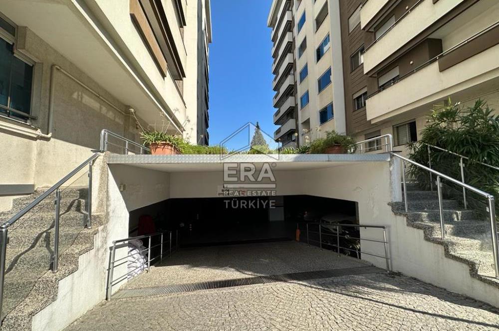 Bayraklı Mansuroğlu Mahallesi Selenova Evleri Kiralık 3+1 Daire