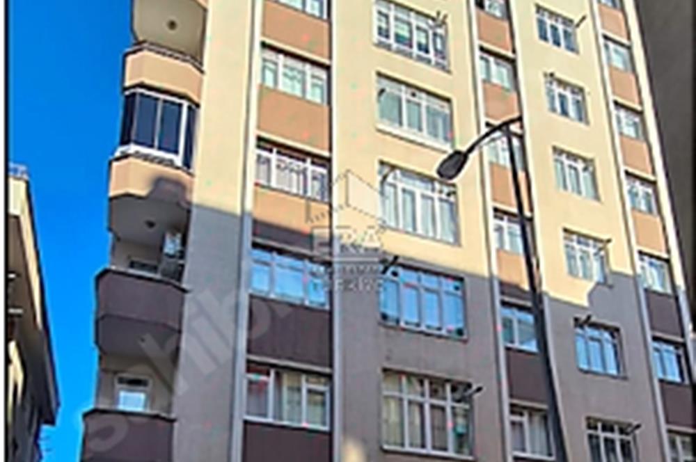 Maltepe Fındıklı Mah. de İçi Yenilenmiş 3+1 Satılık Daire