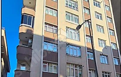 Maltepe Fındıklı Mah. de İçi Yenilenmiş 3+1 Satılık Daire