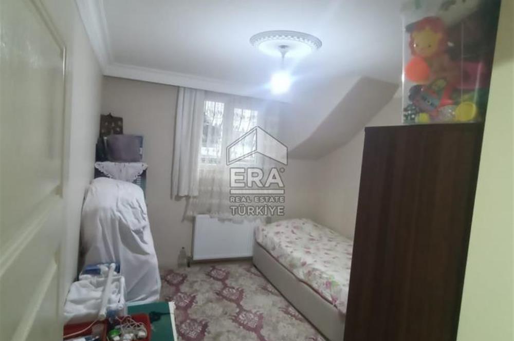 BAHÇELİEVLER FÜZE SOKAKTA SATILIK DAİRE