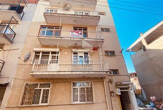 ERA NİVA'DAN BORNOVA ÜMİT MAHALLESİ'DE SATILIK DAİRE