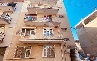 ERA NİVA'DAN BORNOVA ÜMİT MAHALLESİ'DE SATILIK DAİRE