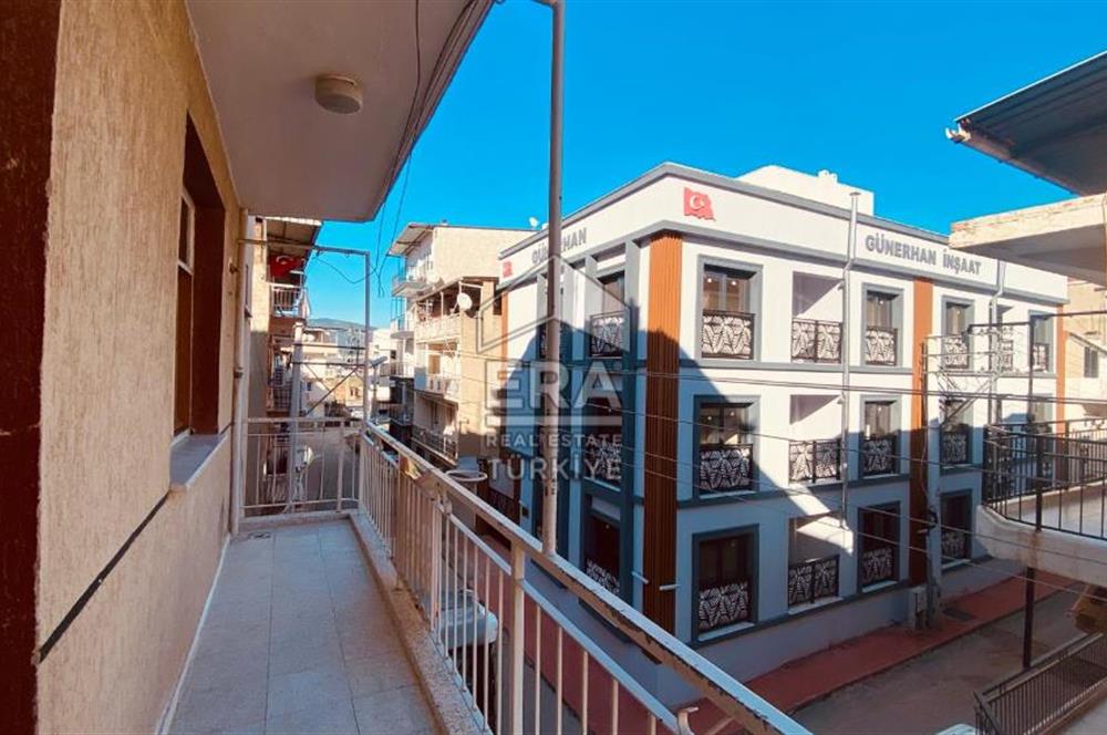 ERA NİVA'DAN BORNOVA ÜMİT MAHALLESİ'DE SATILIK DAİRE