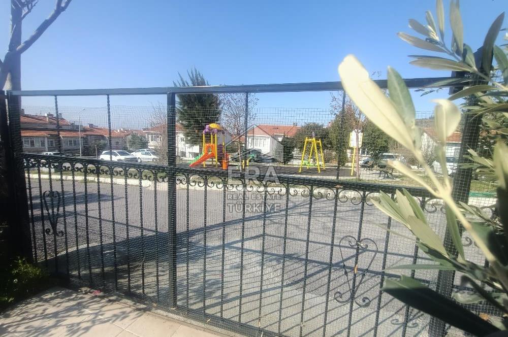 İzmir Çiğli Evka2 Mahallesinde Geniş Bahçeli 3+1 Satılık Dubleks