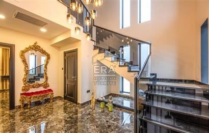 4+1 Luxurious Villa With Private Poll In Kyrenia Edremit