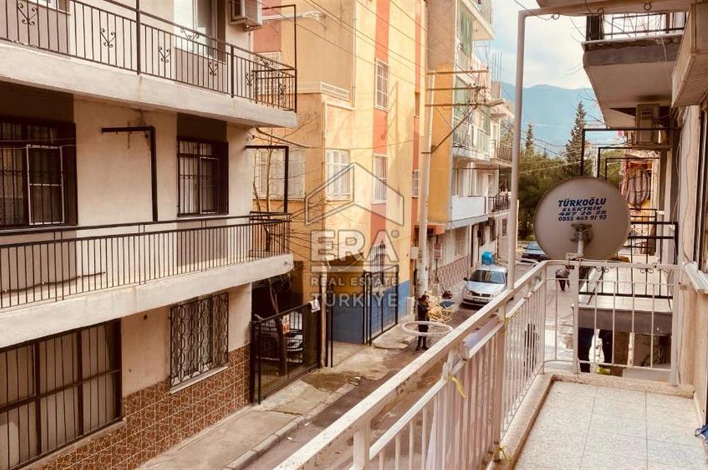 ERA NİVA'DAN BORNOVA ÜMİT MAHALLESIN'DE SATILIK 2+1 DAİRE