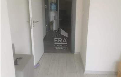 Karşıyaka Atakentte Cadde Üstü 2+1 Satılık Daire