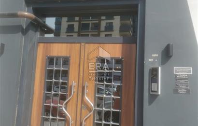 Karşıyaka Atakentte Cadde Üstü 2+1 Satılık Daire