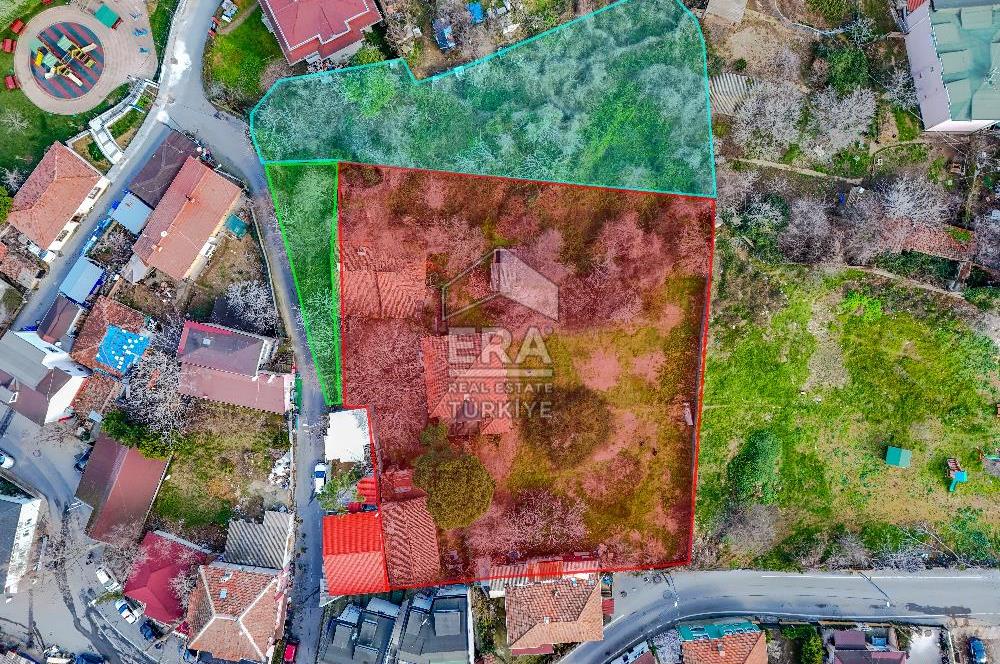 Sarıyer Zekeriyaköy de Satılık 3.000 m2 Villa İmarlı Arsa