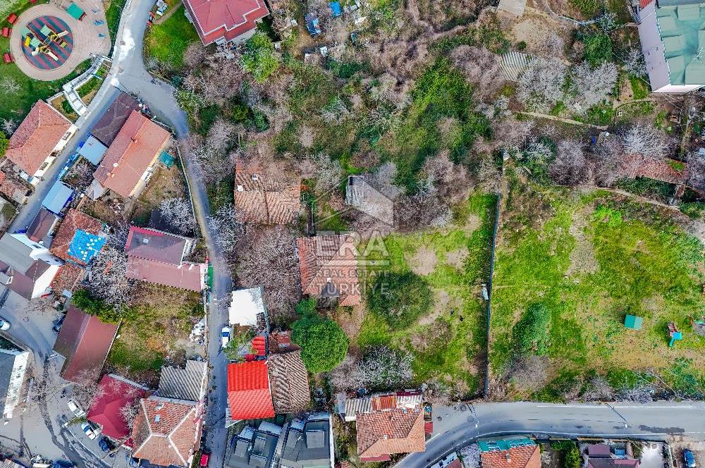 Sarıyer Zekeriyaköy de Satılık 3.000 m2 Villa İmarlı Arsa