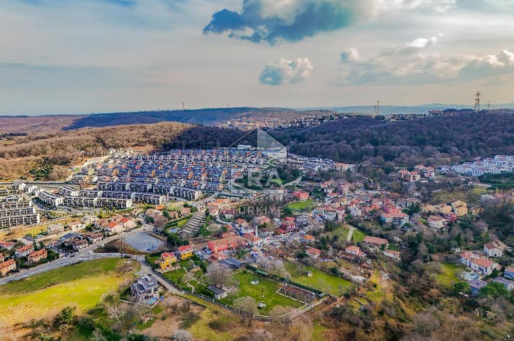 Sarıyer Zekeriyaköy de Satılık 3.000 m2 Villa İmarlı Arsa