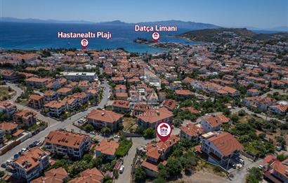 Datça Merkezde Satılık 550m2 Deniz Manzaralı Bahçeli Taş Konak