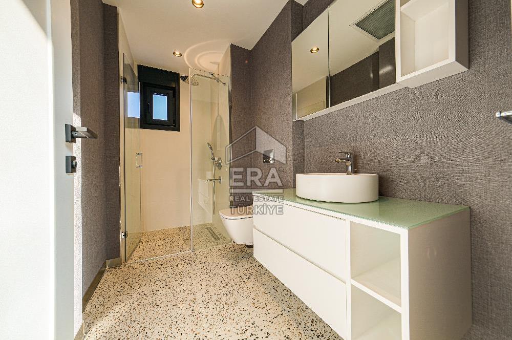 Sarıyer Kilyos da Satılık 240 m2 5+1 Sıfır Tam Müstakil Villa