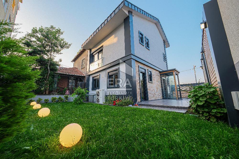 Sarıyer Kilyos da Satılık 240 m2 5+1 Sıfır Tam Müstakil Villa