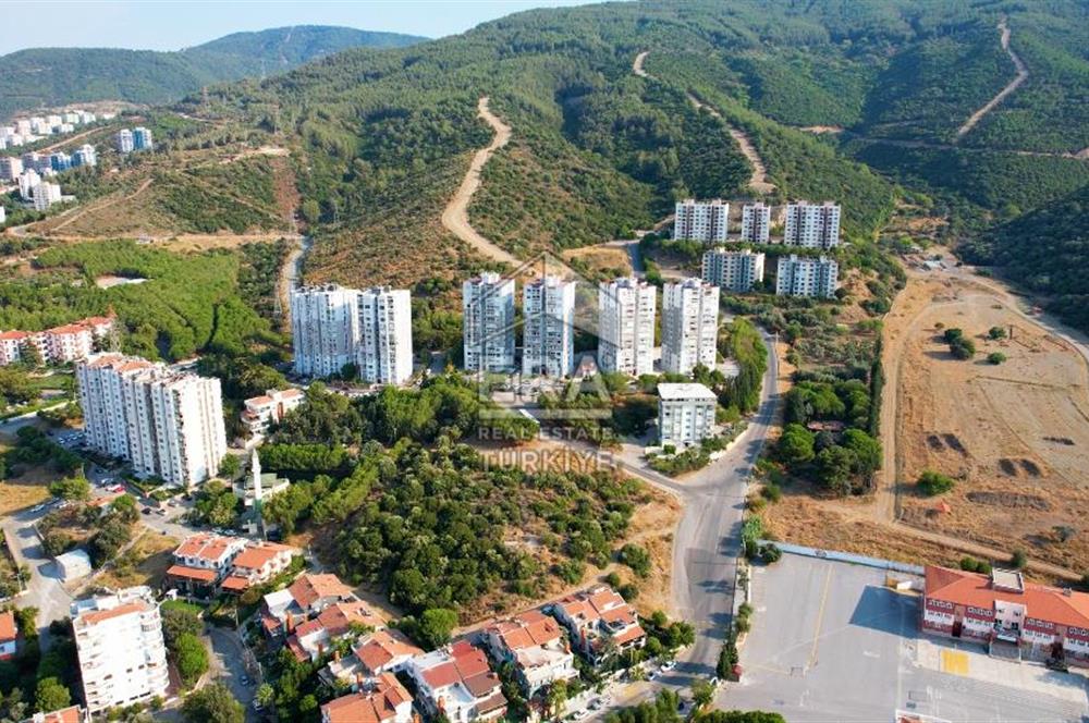 Narlıdere de Panoramik Deniz Manzaralı Satılık 4+1 Daire