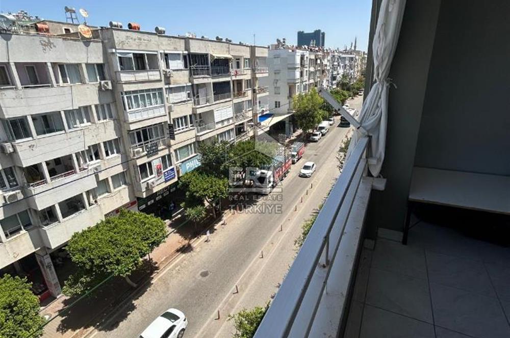 MİLLİ EGEMENLİK CADDE ÜZERİNDE GENİŞ 3+1 SATILIK DAİRE