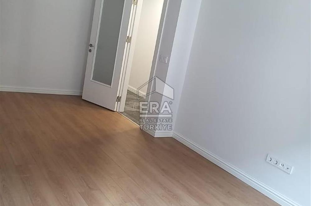 Üsküdar,Çengelköy,Erguvan Evleri,Az Katlı,Yeni Sitede Kiralık