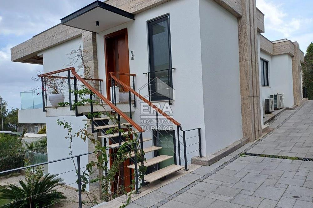 Bodrum Asarlık'ta Frame Suites da Denize Sıfır Satılık Villa