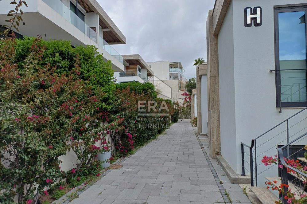 Bodrum Asarlık'ta Frame Suites da Denize Sıfır Satılık Villa