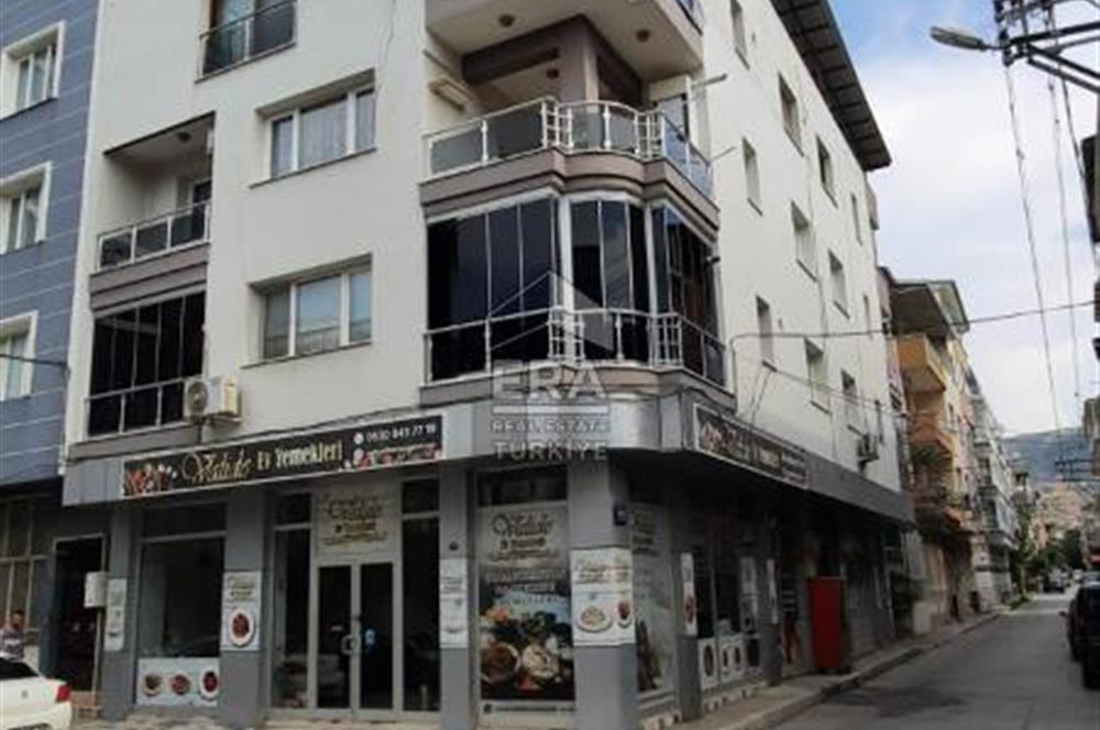 Bornova Yeşilova Mahallesinde Satılık 2+1 Daire