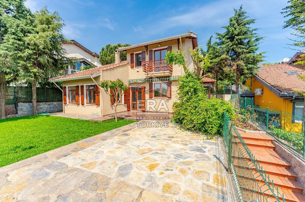 Zekeriyaköy Garanti Koza Evlerinde Vadi Manzaralı Kiralık Villa