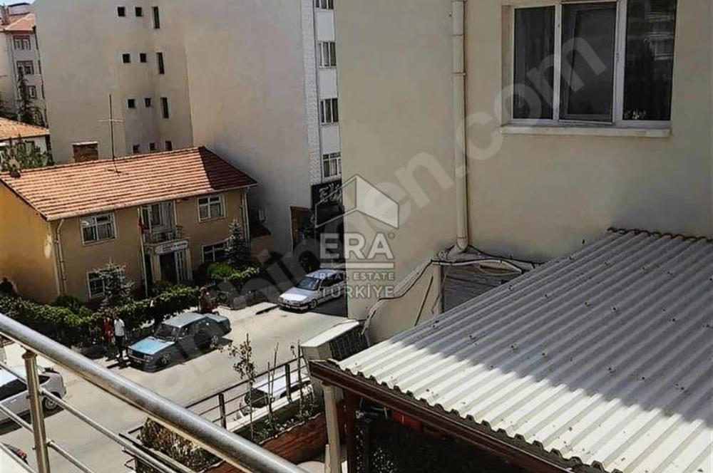 ÇUBUK ÇARŞI MERKEZDE SATILIK 3+1 DAİRE