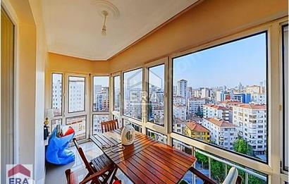 KADIKÖY BAYAR CADDESİNDE MUHTEŞEM KONUMDA KİRALIK DAİRE