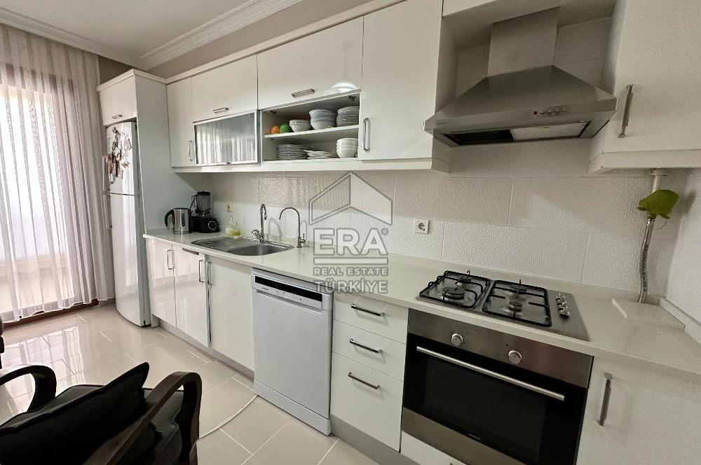 Karşıyaka Şemikler Mahallesi'nde Eşyalı 3+1 Kiralık Daire