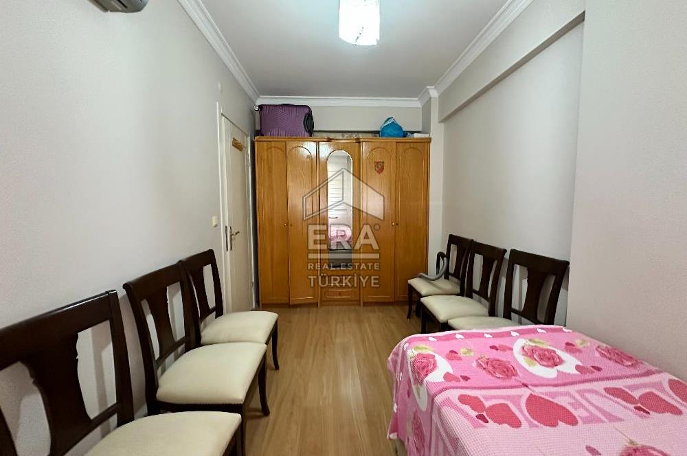 Karşıyaka Şemikler Mahallesi'nde Eşyalı 3+1 Kiralık Daire