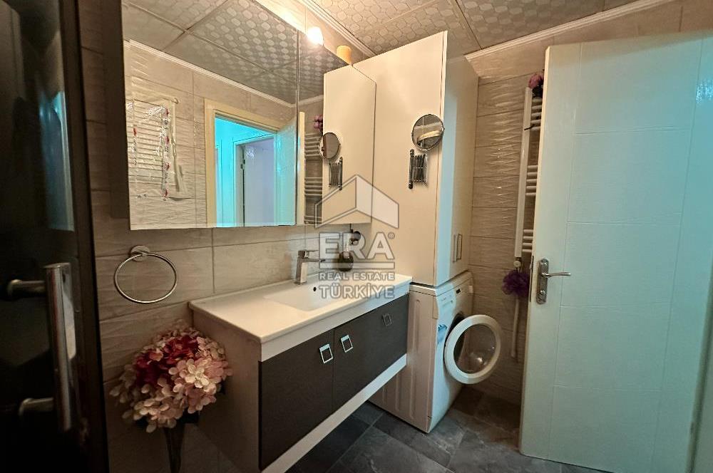 Karşıyaka Şemikler Mahallesi'nde Eşyalı 3+1 Kiralık Daire