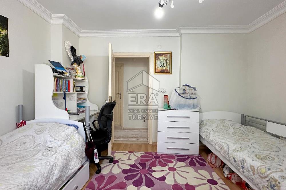 ERA SÖZ DEN PAŞAALANI SEVGİ HASTANESİNE YAKIN SATILIK 3+1 DAİRE