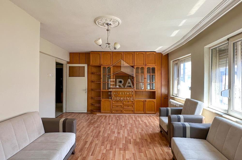 ERA SÖZ DEN KIZILAY CADDESİNDE KİRALIK EŞYALI 2+1 DAİRE