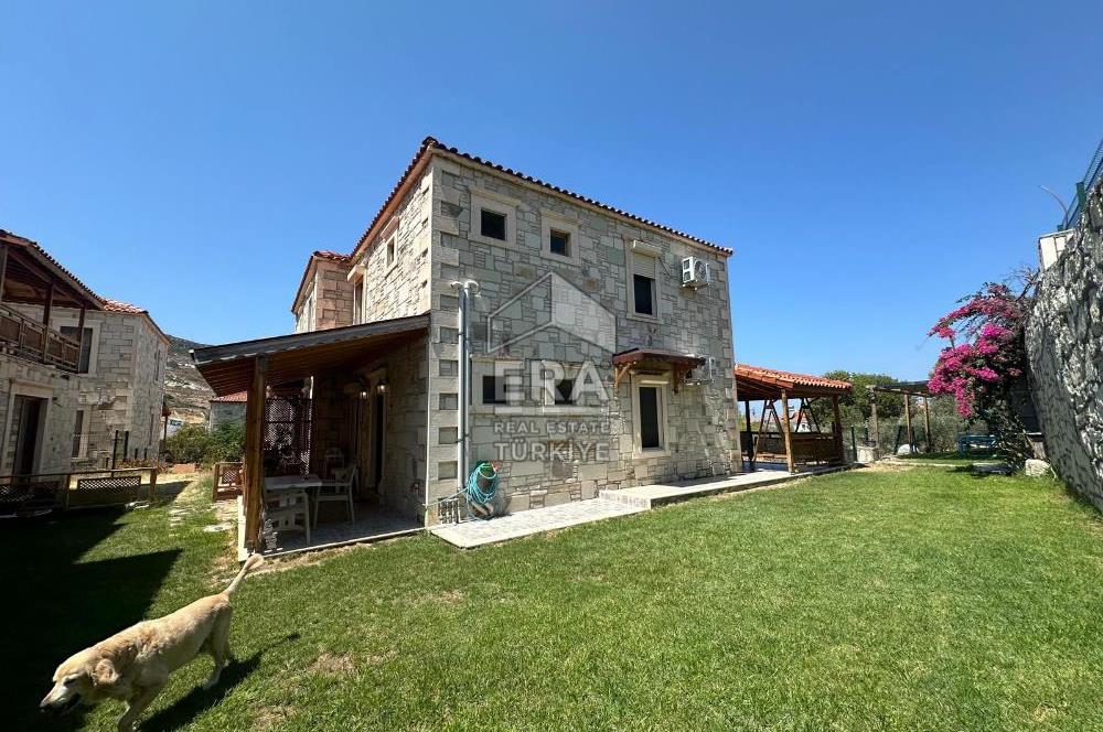 https://www.sahibinden.com/ilan/emlak-konut-satilik-era-real-estate-yaz-gayrimenkul-portfoylerinden-4-plus2-villa-1188211834/detay/