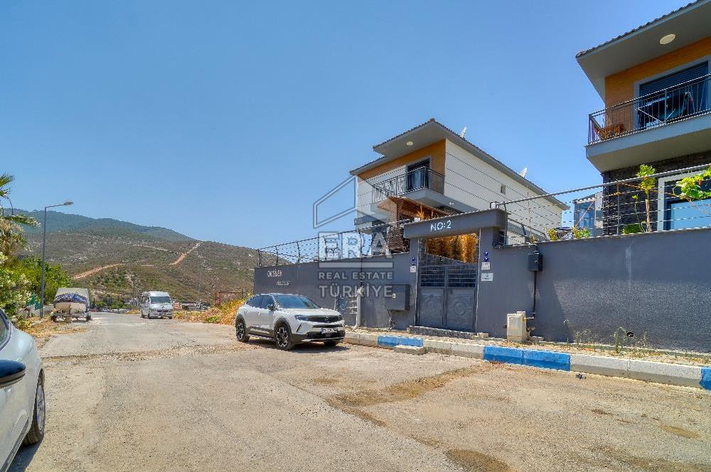 Yenifoça Deniz Manzaralı Satılık 3+1 Villa