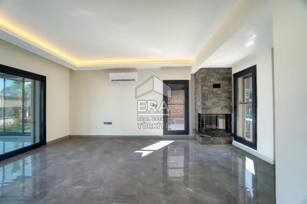 Dikili Çandarlı Denize Sıfır 3+1 Teraslı Villa