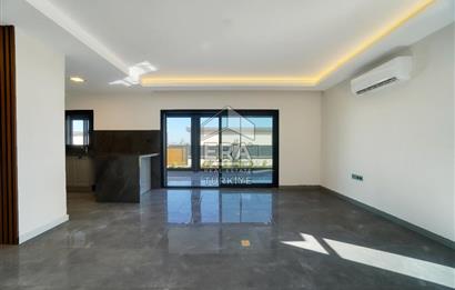 Dikili Çandarlı Denize Sıfır 3+1 Teraslı Villa