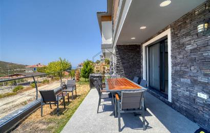 Yenifoça Deniz Manzaralı Satılık 3+1 Villa