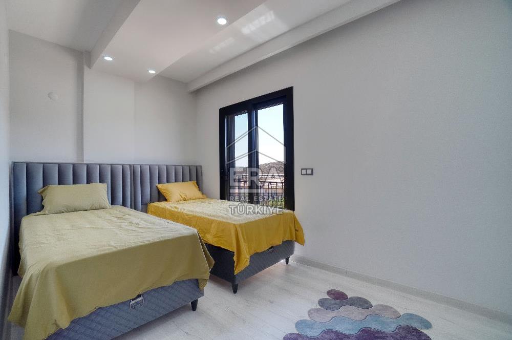 Yenifoça Deniz Manzaralı Satılık 3+1 Villa