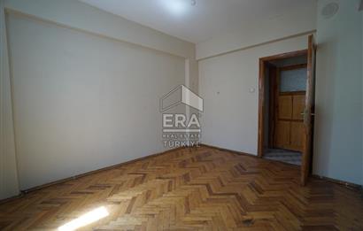 Balçova Fevzi Çakmak Mahallesinde Çok Geniş Kiralık 3+1 Daire