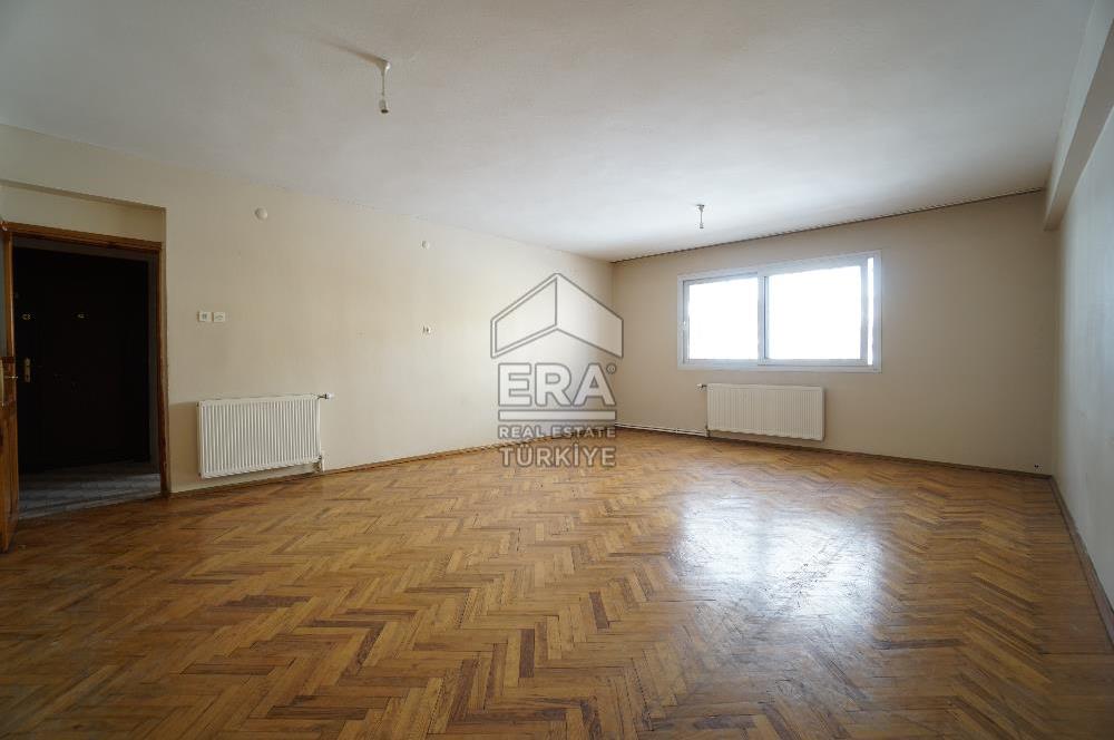 Balçova Fevzi Çakmak Mahallesinde Çok Geniş Kiralık 3+1 Daire