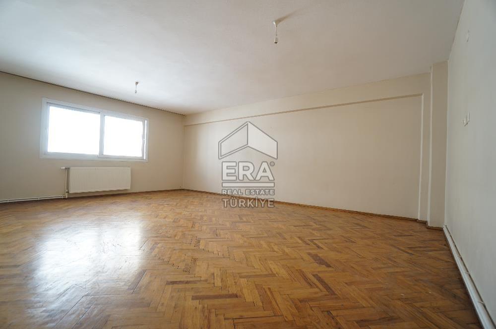 Balçova Fevzi Çakmak Mahallesinde Çok Geniş Kiralık 3+1 Daire