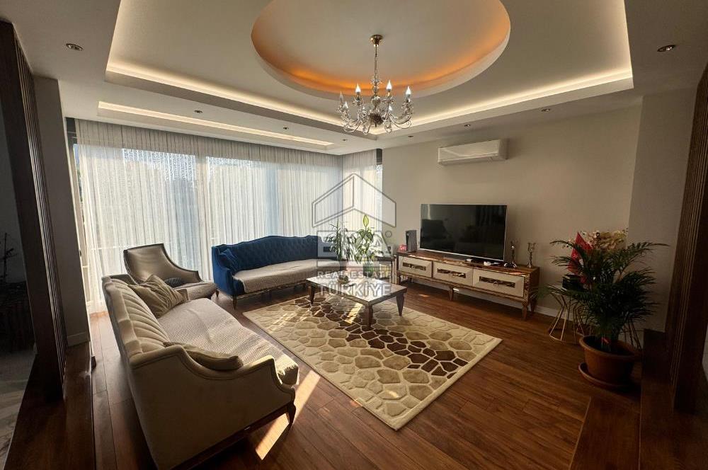 MANAVGAT HATIPLAR MAHALLESİNDE KİRALIK 5+1 VİLLA